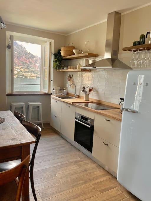 Il Noce Lake View Apartment Lezzeno Zewnętrze zdjęcie