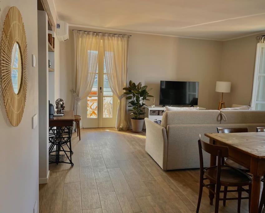 Il Noce Lake View Apartment Lezzeno Zewnętrze zdjęcie